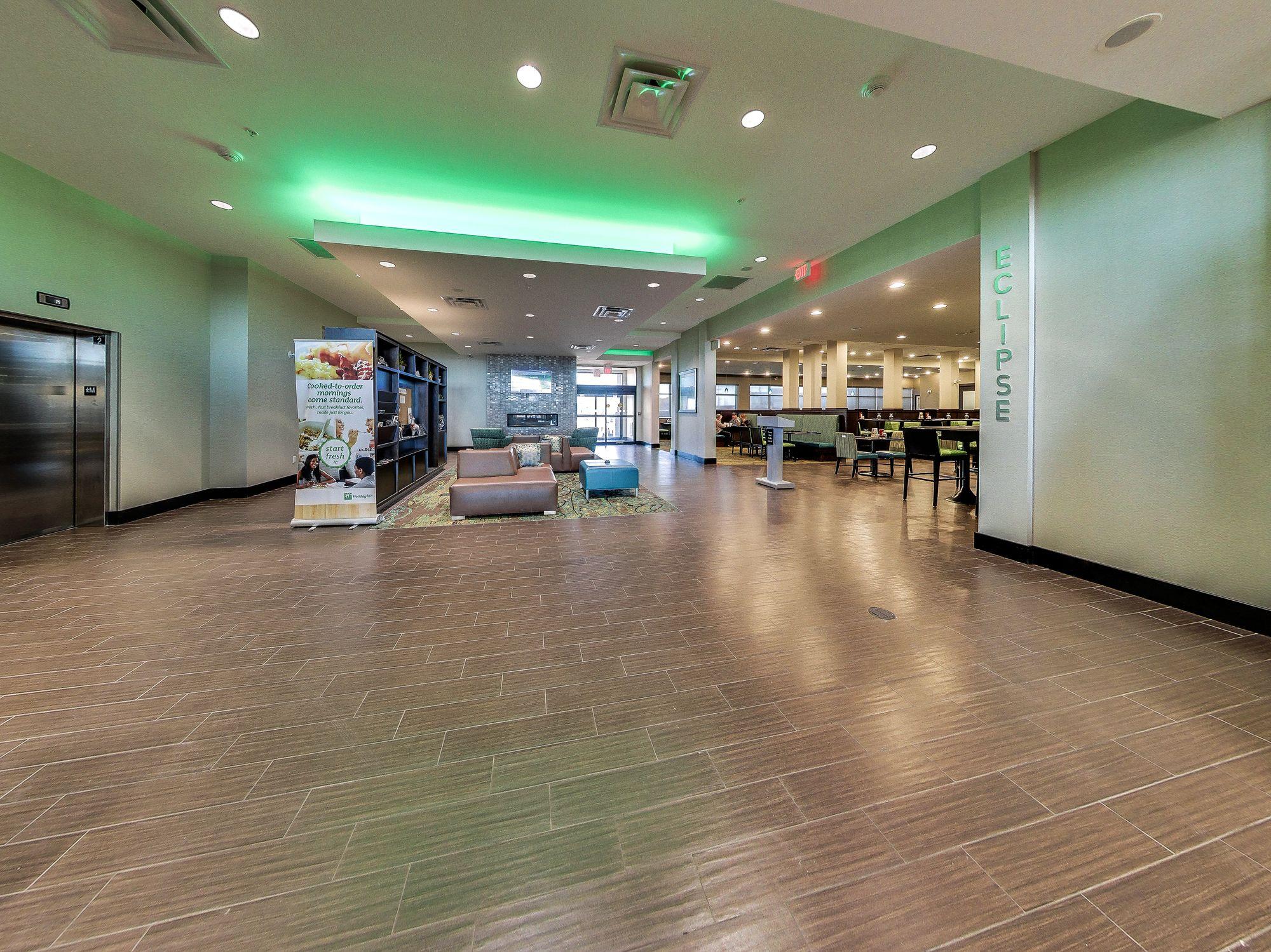 Holiday Inn Hotel & Suites Edmonton Airport Conference Centre By Ihg Nisku Exterior photo