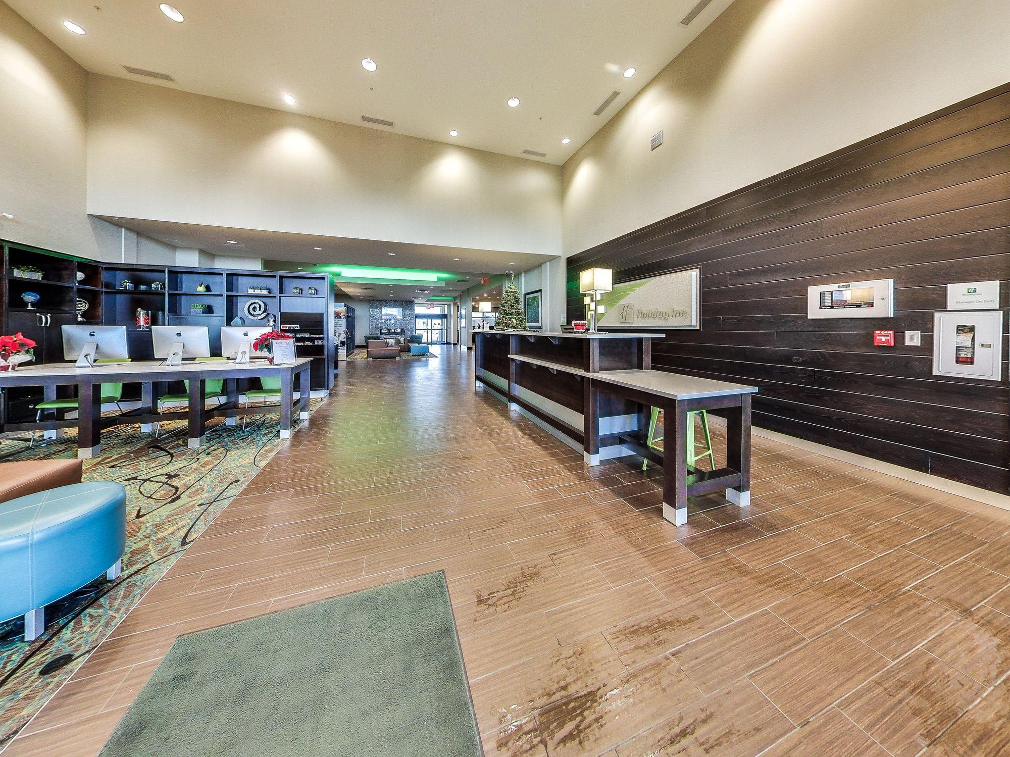Holiday Inn Hotel & Suites Edmonton Airport Conference Centre By Ihg Nisku Exterior photo
