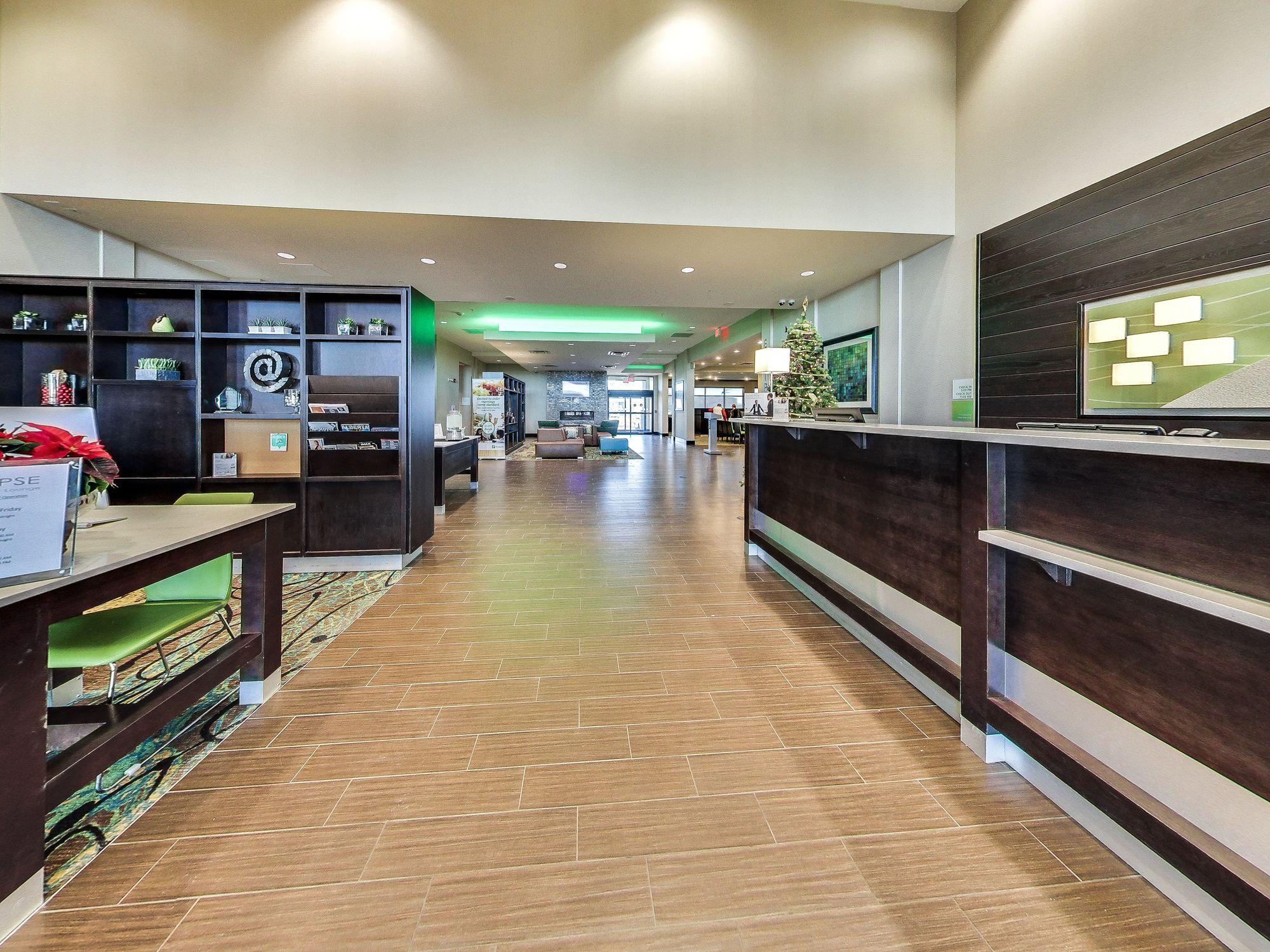Holiday Inn Hotel & Suites Edmonton Airport Conference Centre By Ihg Nisku Exterior photo