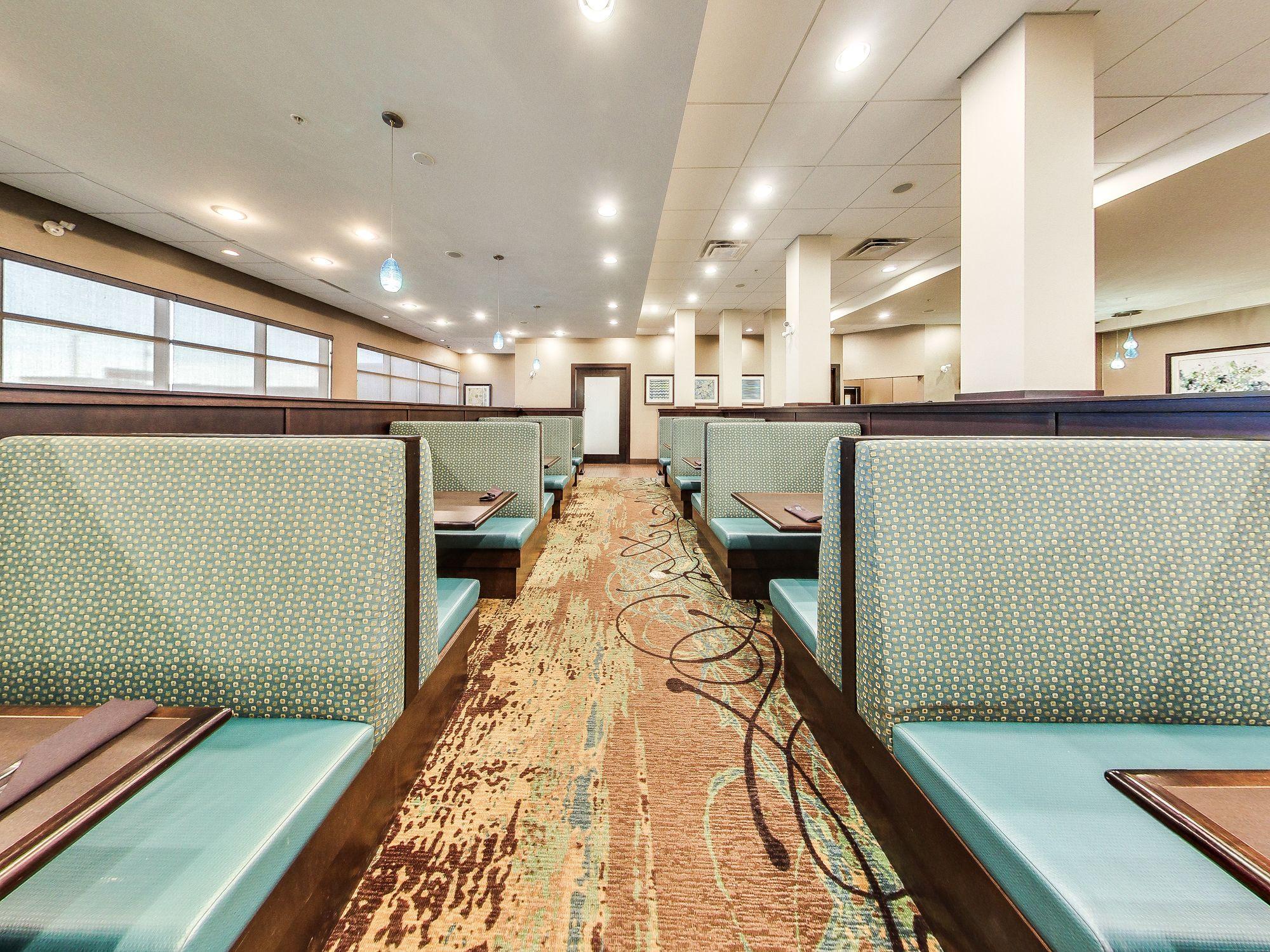 Holiday Inn Hotel & Suites Edmonton Airport Conference Centre By Ihg Nisku Exterior photo